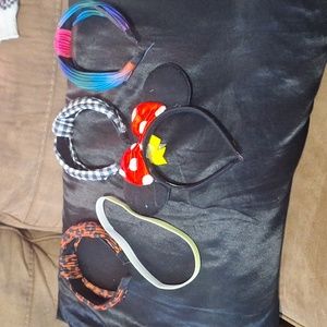 Girl's hair bows.